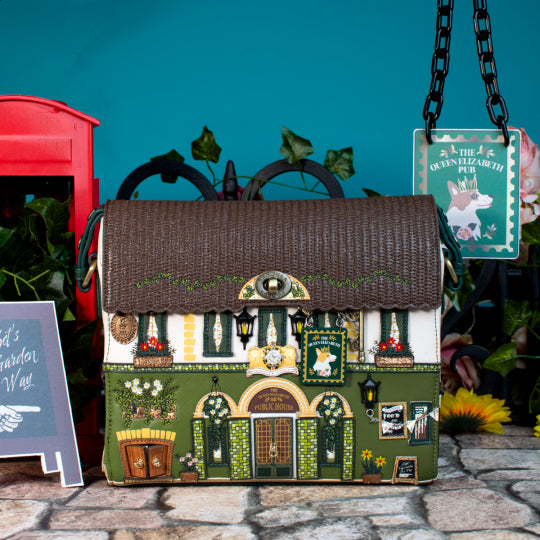 Vendula The Queen Elizabeth Pub Box Bag
