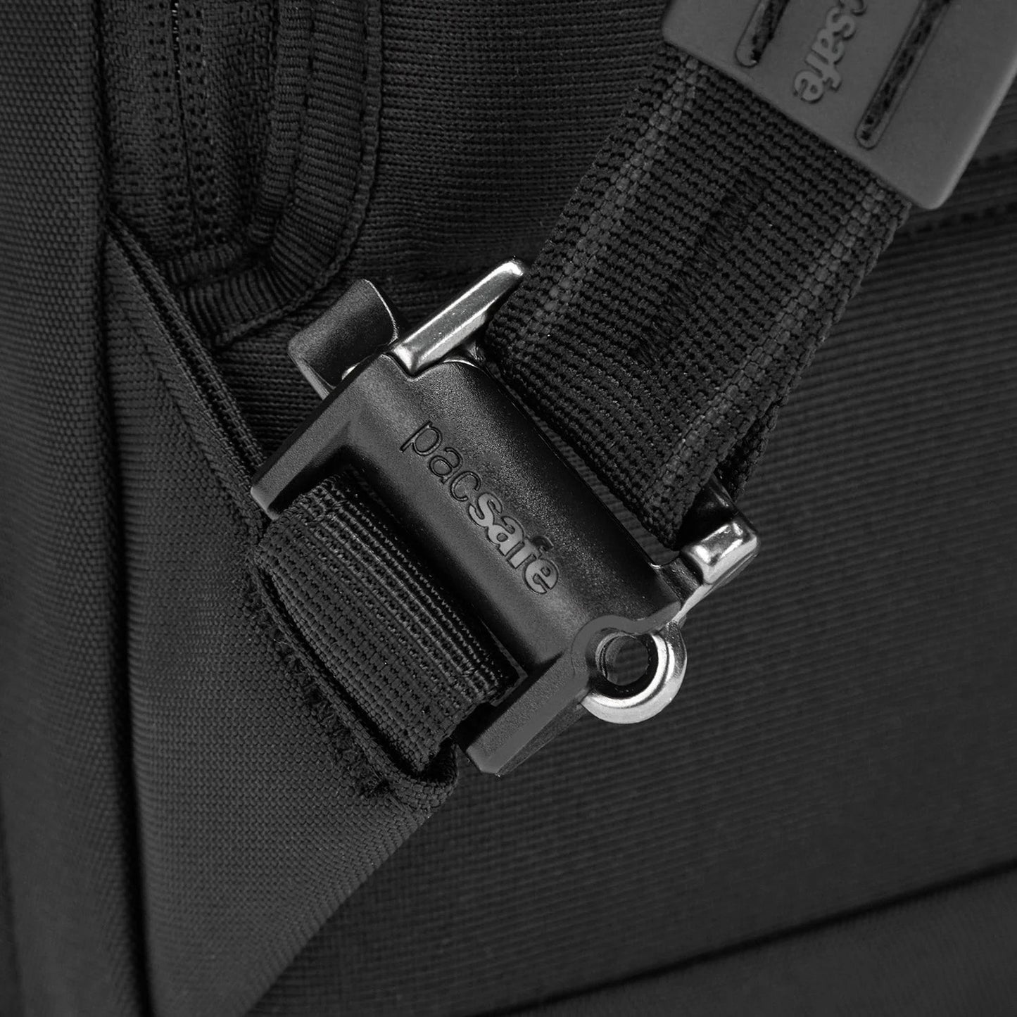 Pacsafe Back Pack 30635 Black