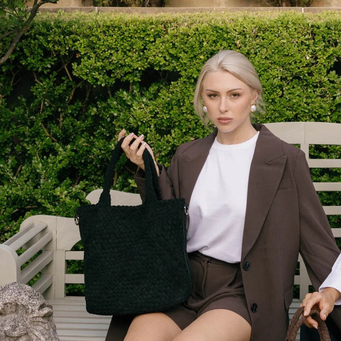 Black Caviar Handbag Arielle Black