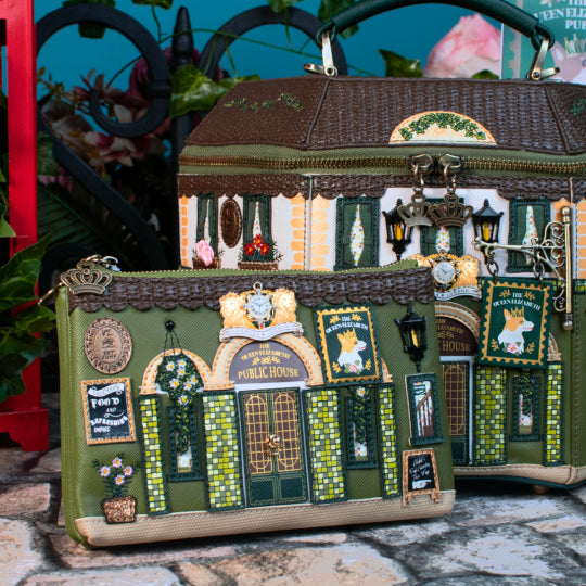 Vendula The Queen Elizabeth Pub Purse