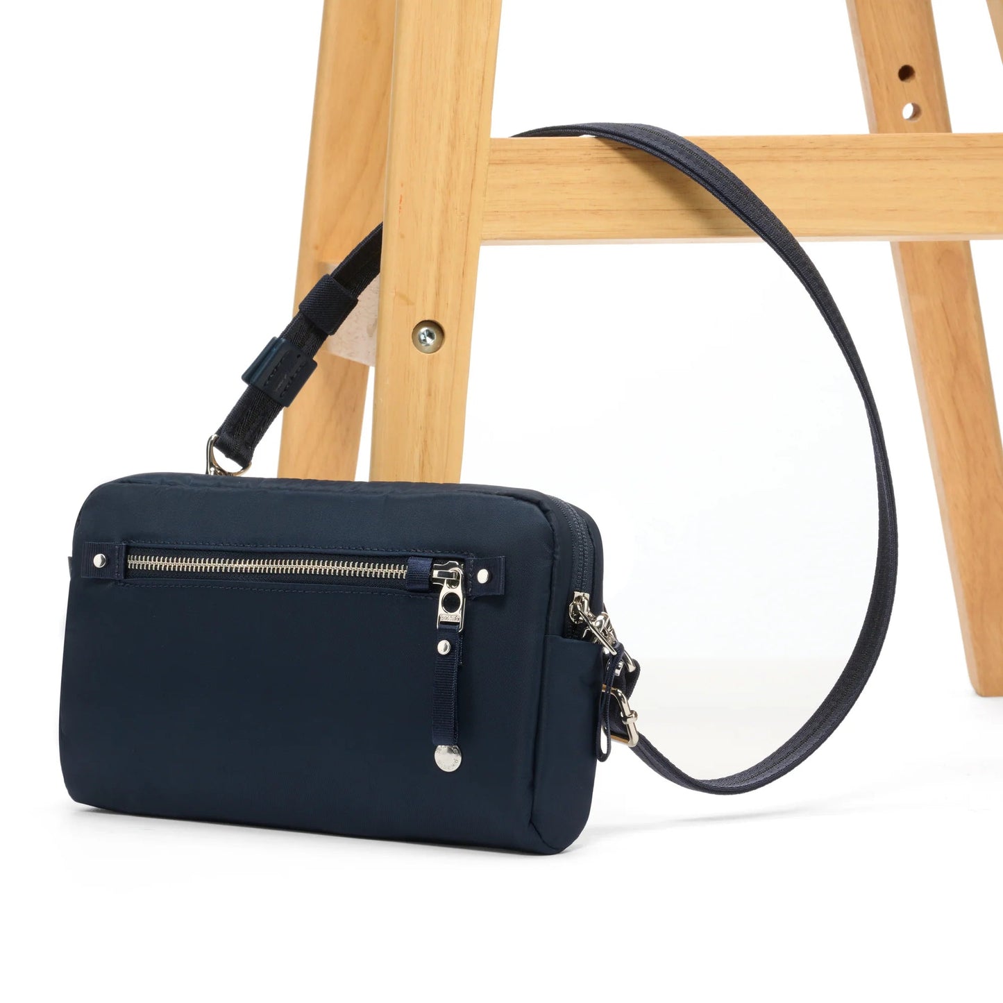 Pacsafe Handbag 20461 Navy