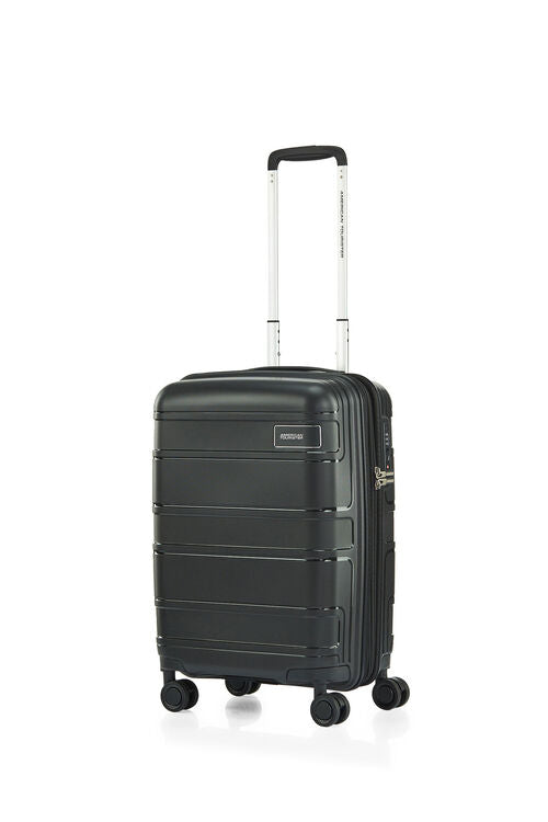 American Tourister light Max 55cm - Black