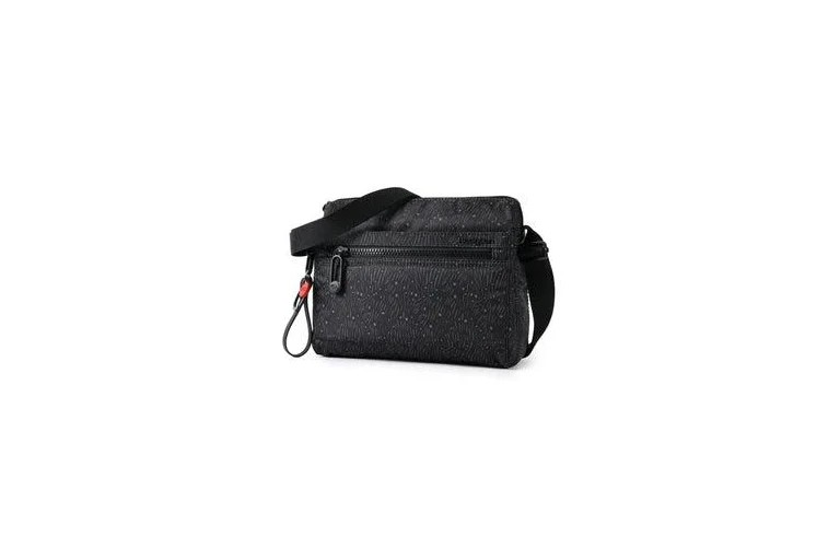 Hedgren HIC176 shoulder bag in floral black
