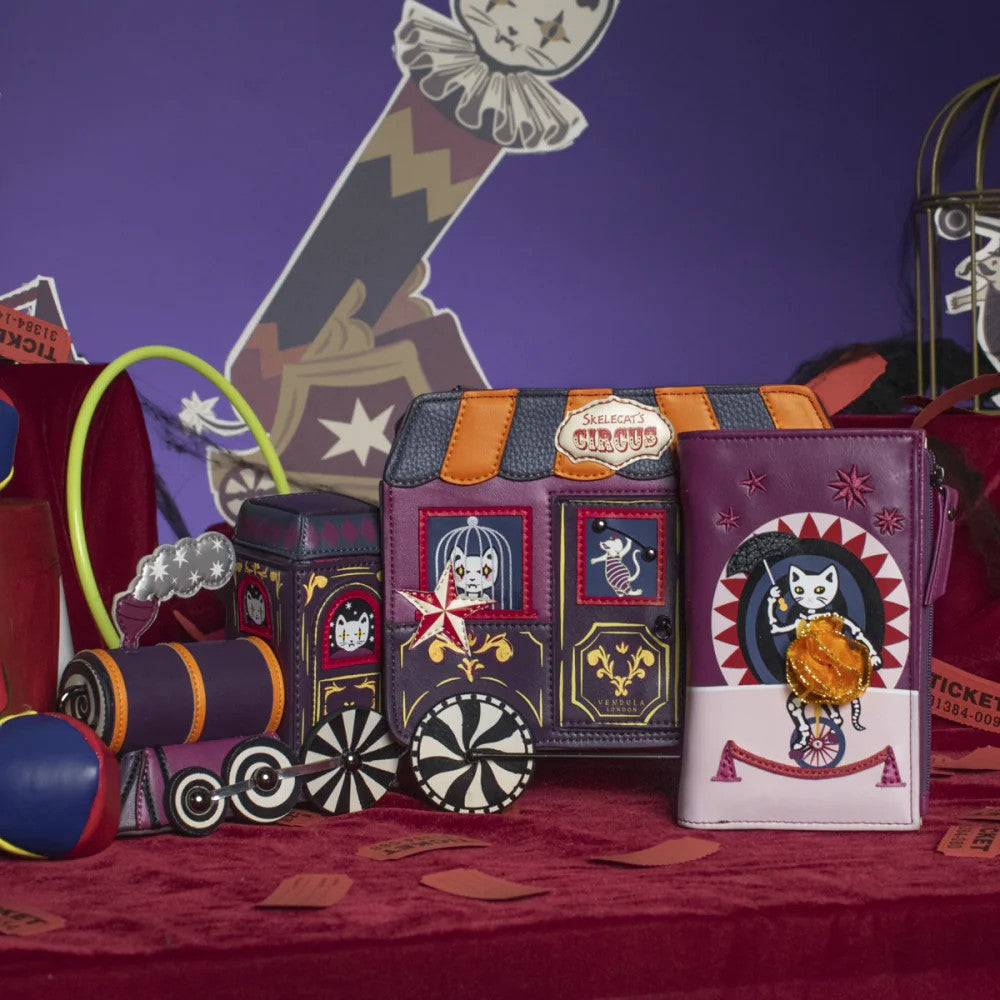 Vendula Skelecats Ghost Train Fold Walle