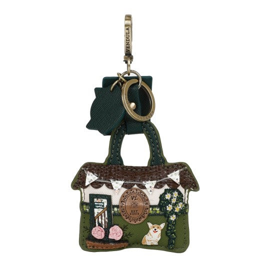 Vendula The Queen Elizabeth Pub Key Char