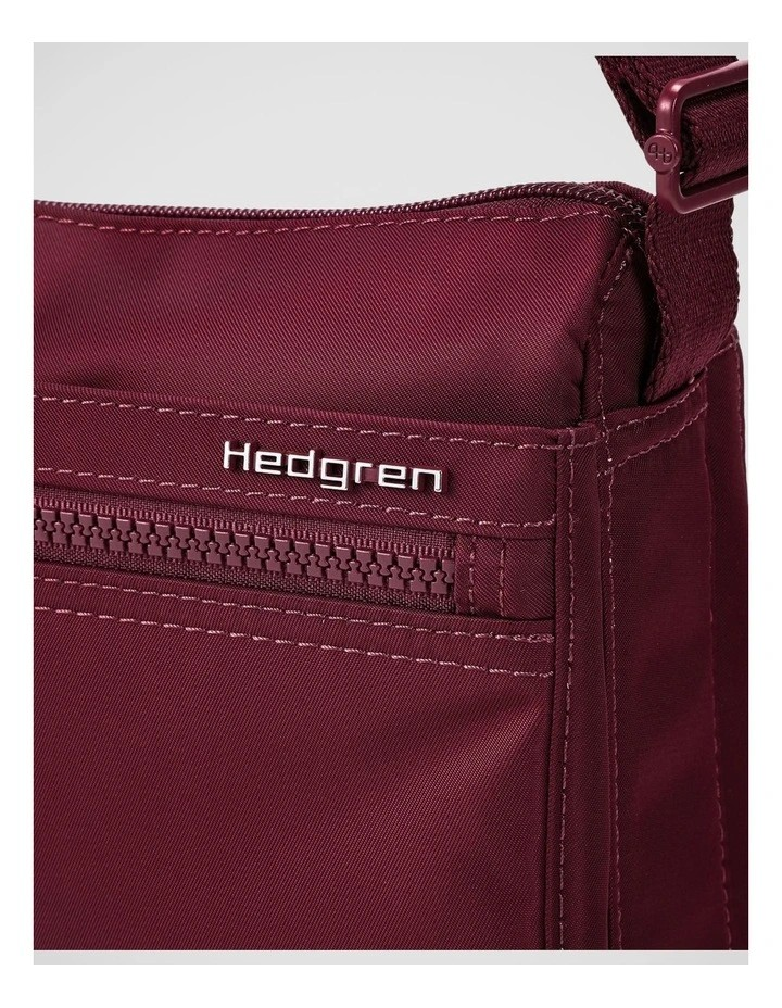 Hedgren HIC176 shoulder bag in maroon