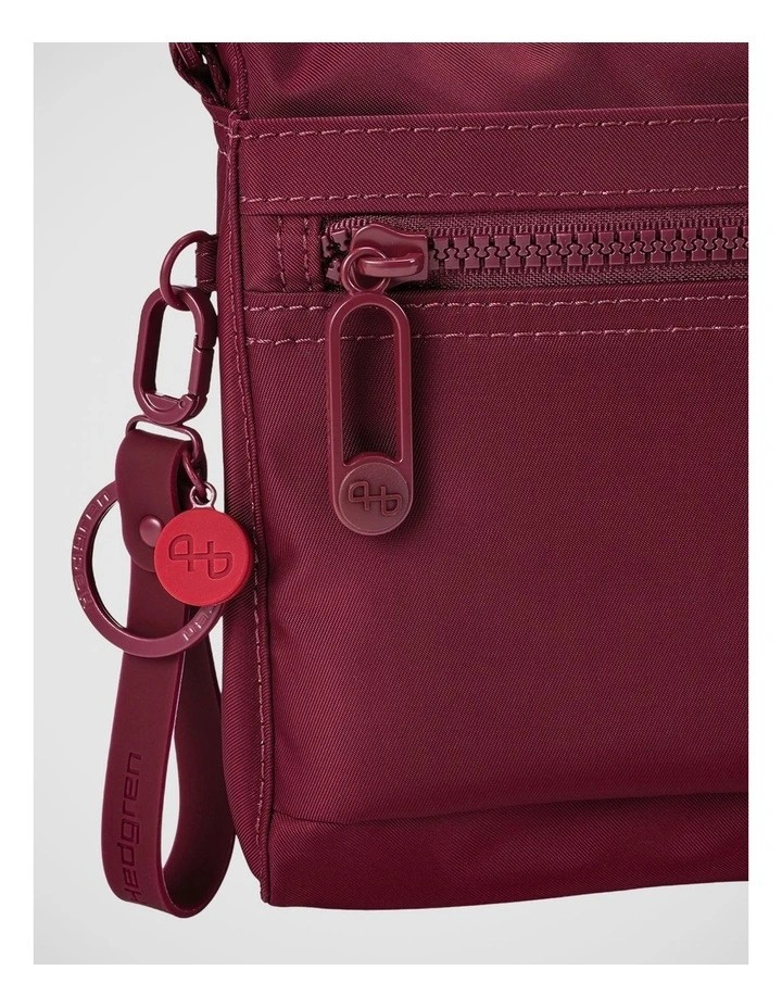 Hedgren HIC176 shoulder bag in maroon