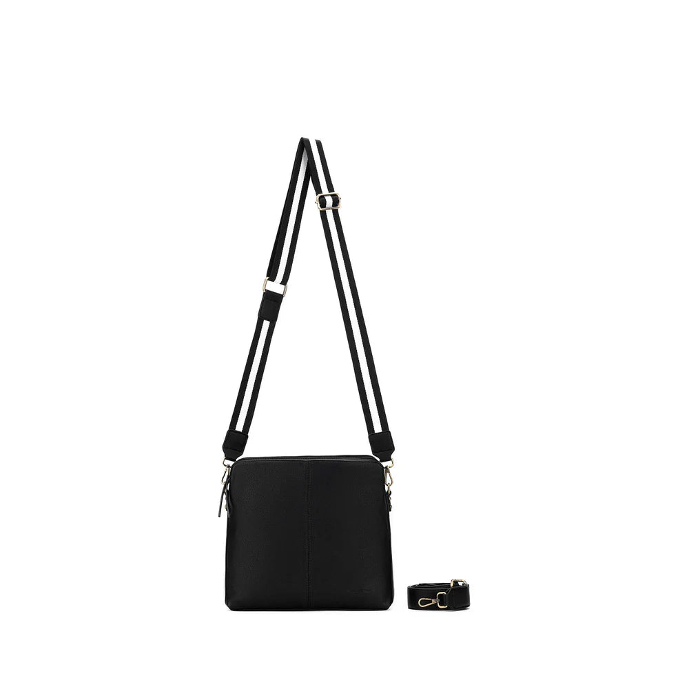 Black Caviar Handbag Paige Black